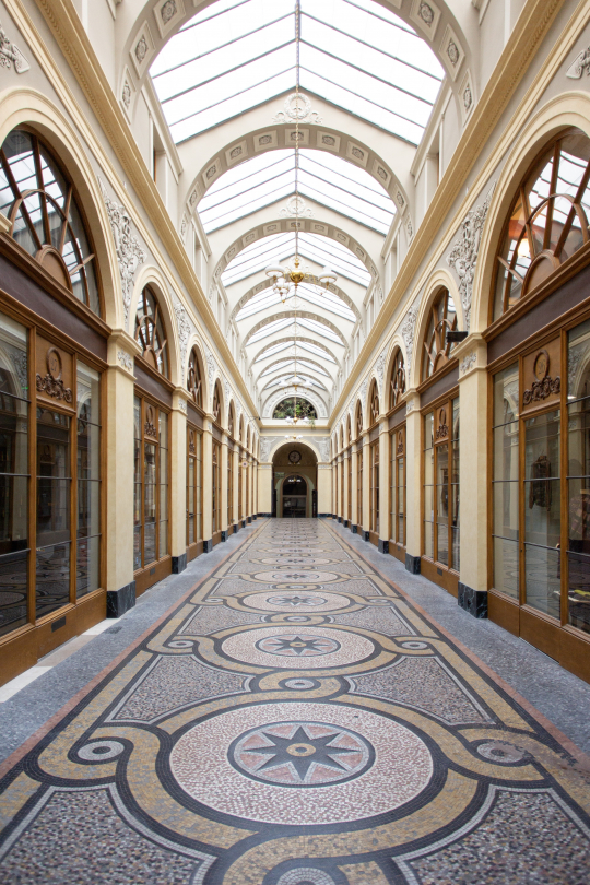 Galerie Vivienne © The Social Food Couloirs de la galerie Vivienne